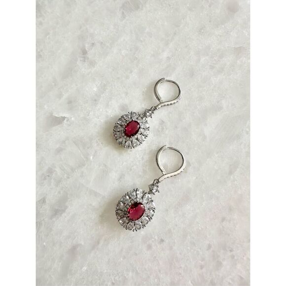 Ruby red cubic zirconia dangle earrings - Picture 1 of 2